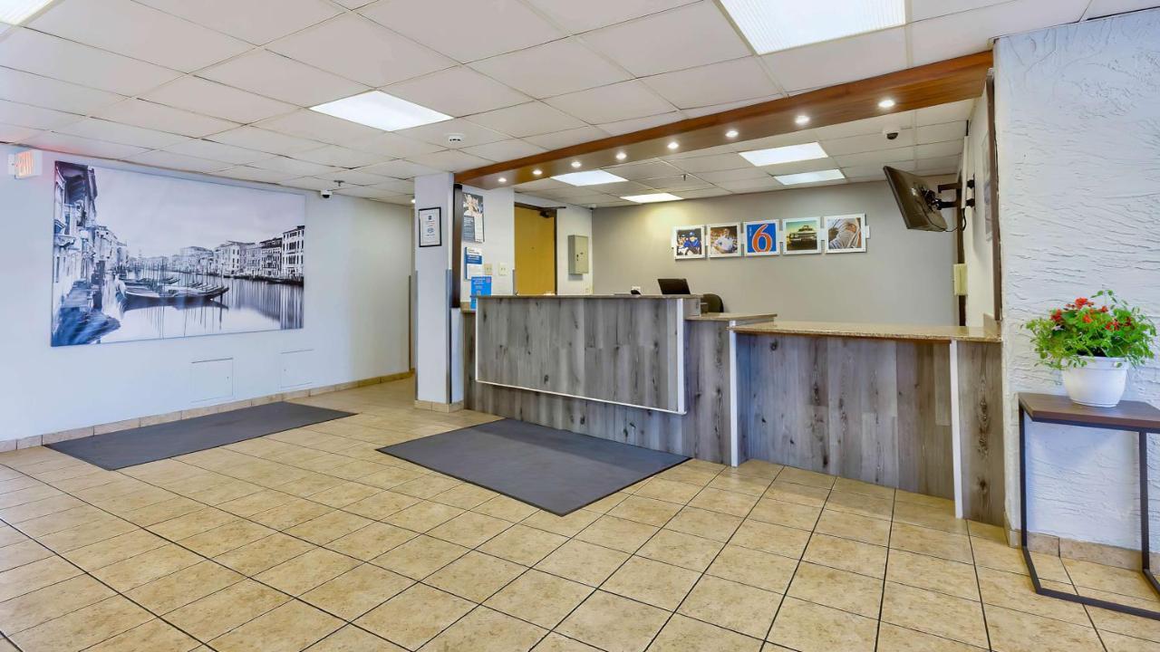 Motel 6-Milwaukee, Wi - Glendale Exteriör bild